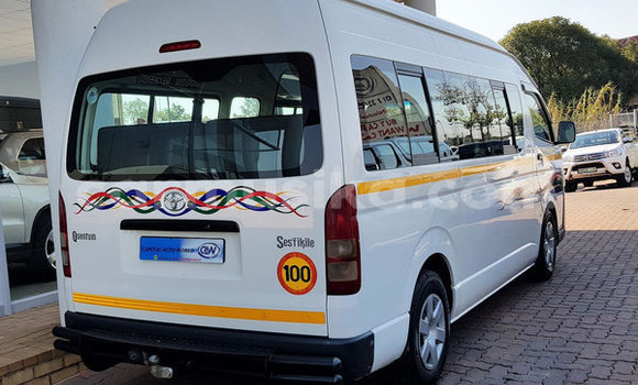 Acheter Occasion Voiture Toyota Hiace Blanc à Beitbridge, Matabeleland South Acheter Occasion Voiture Toyota Hiace Blanc à Beitbridge, Matabeleland South