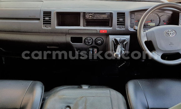 Acheter Occasion Voiture Toyota Hiace Blanc à Beitbridge, Matabeleland South Acheter Occasion Voiture Toyota Hiace Blanc à Beitbridge, Matabeleland South