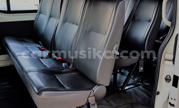 Acheter Occasion Voiture Toyota Hiace Blanc à Beitbridge, Matabeleland South Acheter Occasion Voiture Toyota Hiace Blanc à Beitbridge, Matabeleland South