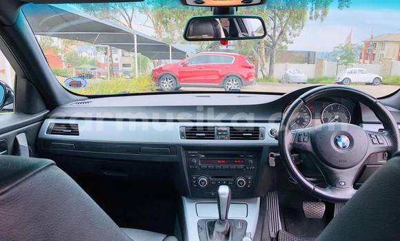 Tenga Tsaru BMW 3–Series Bhuruu Mota in Beitbridge in Matabeleland South Tenga Tsaru BMW 3–Series Bhuruu Mota in Beitbridge in Matabeleland South