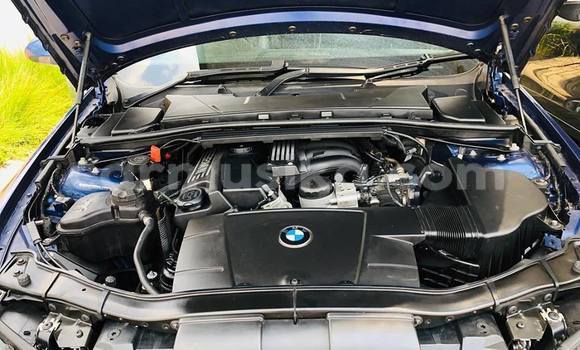 Tenga Tsaru BMW 3–Series Bhuruu Mota in Beitbridge in Matabeleland South Tenga Tsaru BMW 3–Series Bhuruu Mota in Beitbridge in Matabeleland South