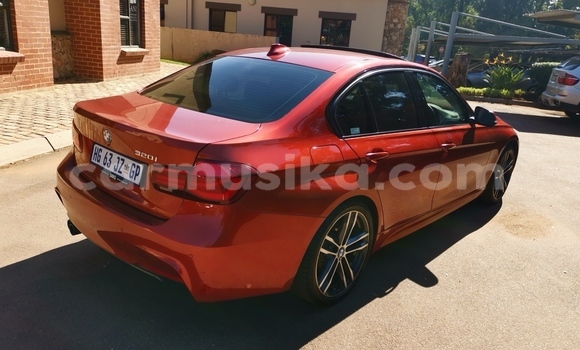 Acheter Occasion Voiture BMW 321 Rouge à Beitbridge, Matabeleland South Acheter Occasion Voiture BMW 321 Rouge à Beitbridge, Matabeleland South