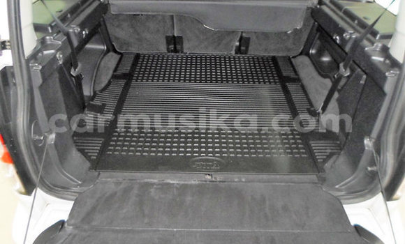 Acheter Occasion Voiture Land Rover Discovery Blanc à Beitbridge, Matabeleland South Acheter Occasion Voiture Land Rover Discovery Blanc à Beitbridge, Matabeleland South