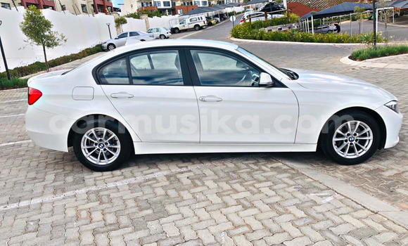 Buy Used BMW 3–Series White Car in Beitbridge in Matabeleland South Buy Used BMW 3–Series White Car in Beitbridge in Matabeleland South