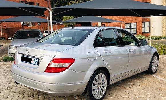 Tenga Tsaru Mercedes‒Benz C–Class Sirivha Mota in Harare in Harare Tenga Tsaru Mercedes‒Benz C–Class Sirivha Mota in Harare in Harare