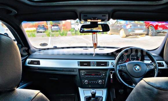 Tenga Tsaru BMW 3–Series Bhuruu Mota in Beitbridge in Matabeleland South Tenga Tsaru BMW 3–Series Bhuruu Mota in Beitbridge in Matabeleland South