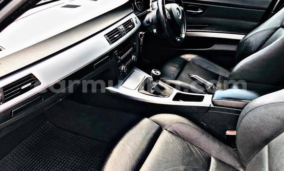 Tenga Tsaru BMW 3–Series Bhuruu Mota in Beitbridge in Matabeleland South Tenga Tsaru BMW 3–Series Bhuruu Mota in Beitbridge in Matabeleland South