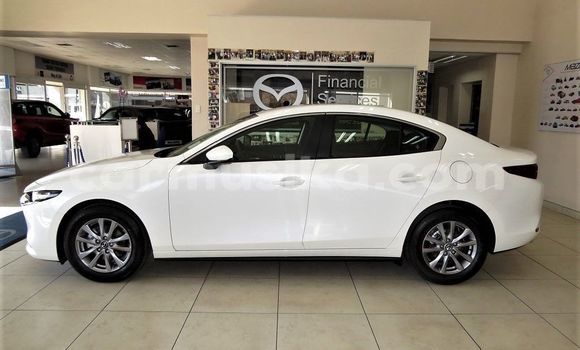 Buy Used Mazda 3 White Car in Beitbridge in Matabeleland South Buy Used Mazda 3 White Car in Beitbridge in Matabeleland South