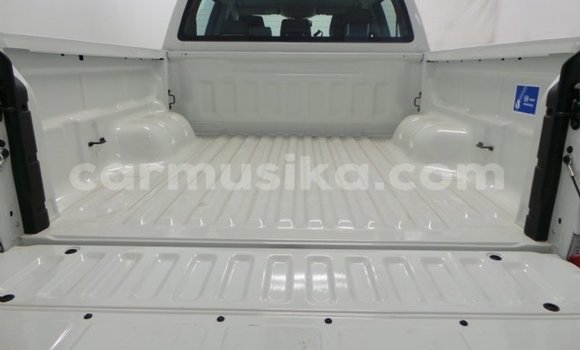 Buy Used Mazda BT-50 White Car in Beitbridge in Matabeleland South Buy Used Mazda BT-50 White Car in Beitbridge in Matabeleland South