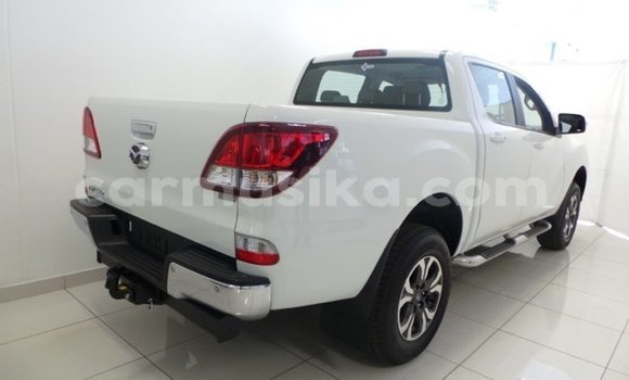 Buy Used Mazda BT-50 White Car in Beitbridge in Matabeleland South Buy Used Mazda BT-50 White Car in Beitbridge in Matabeleland South