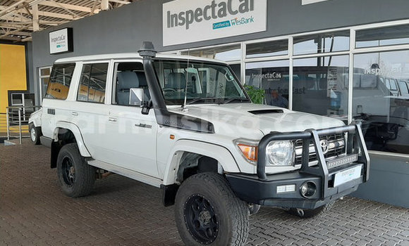 Tenga Tsaru Toyota Land Cruiser Chena Mota in Avondale in Harare Tenga Tsaru Toyota Land Cruiser Chena Mota in Avondale in Harare