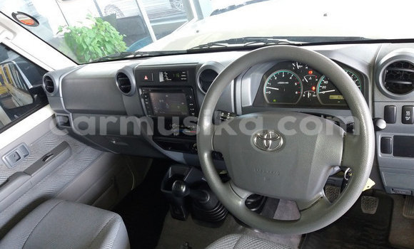 Tenga Tsaru Toyota Land Cruiser Chena Mota in Avondale in Harare Tenga Tsaru Toyota Land Cruiser Chena Mota in Avondale in Harare