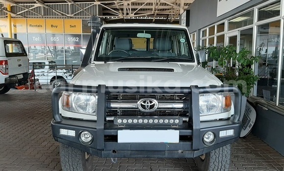 Tenga Tsaru Toyota Land Cruiser Chena Mota in Avondale in Harare Tenga Tsaru Toyota Land Cruiser Chena Mota in Avondale in Harare
