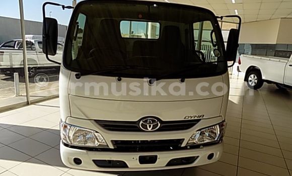 Nunua Ilio tumika Toyota Dyna Nyeupe Gari ndani ya Beitbridge nchini Matabeleland Kusini Nunua Ilio tumika Toyota Dyna Nyeupe Gari ndani ya Beitbridge nchini Matabeleland Kusini