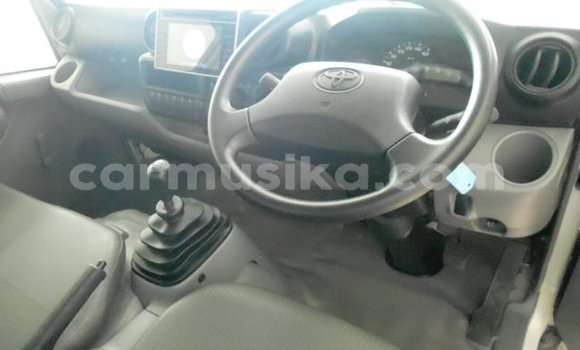 Acheter Occasion Voiture Toyota Dyna Blanc à Beitbridge, Matabeleland South Acheter Occasion Voiture Toyota Dyna Blanc à Beitbridge, Matabeleland South