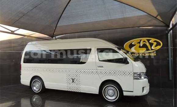 Acheter Occasion Voiture Toyota 4Runner Blanc à Beitbridge, Matabeleland South Acheter Occasion Voiture Toyota 4Runner Blanc à Beitbridge, Matabeleland South