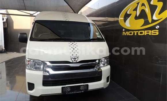 Acheter Occasion Voiture Toyota 4Runner Blanc à Beitbridge, Matabeleland South Acheter Occasion Voiture Toyota 4Runner Blanc à Beitbridge, Matabeleland South