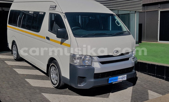 Tenga Tsaru Toyota Hiace Chena Mota in Beitbridge in Matabeleland South Tenga Tsaru Toyota Hiace Chena Mota in Beitbridge in Matabeleland South