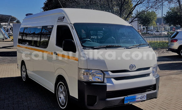 Tenga Tsaru Toyota Hiace Chena Mota in Beitbridge in Matabeleland South Tenga Tsaru Toyota Hiace Chena Mota in Beitbridge in Matabeleland South