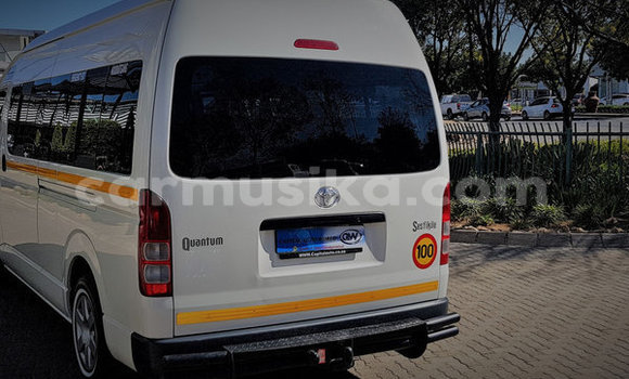 Tenga Tsaru Toyota Hiace Chena Mota in Beitbridge in Matabeleland South Tenga Tsaru Toyota Hiace Chena Mota in Beitbridge in Matabeleland South