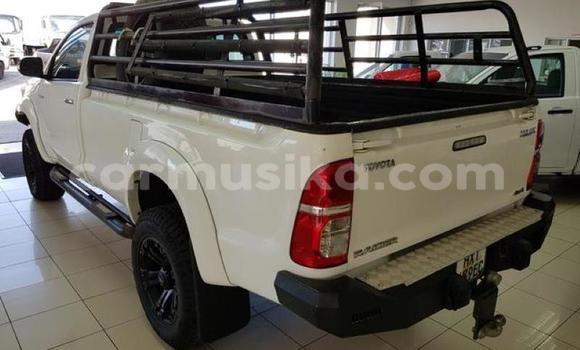 Tenga Tsaru Toyota Hilux Chena Mota in Harare in Harare Tenga Tsaru Toyota Hilux Chena Mota in Harare in Harare