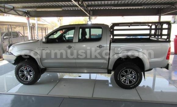 Buy Used Toyota Hilux Silver Car in Harare in Harare Buy Used Toyota Hilux Silver Car in Harare in Harare