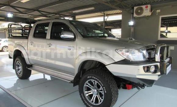 Buy Used Toyota Hilux Silver Car in Harare in Harare Buy Used Toyota Hilux Silver Car in Harare in Harare