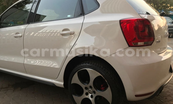 Nunua Ilio tumika Volkswagen Polo GTI Nyeupe Gari ndani ya Beitbridge nchini Matabeleland Kusini Nunua Ilio tumika Volkswagen Polo GTI Nyeupe Gari ndani ya Beitbridge nchini Matabeleland Kusini