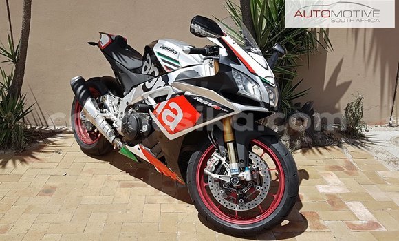 Nunua Ilio tumika Aprilia RSV Nyingine Bike ndani ya Harare nchini Harare