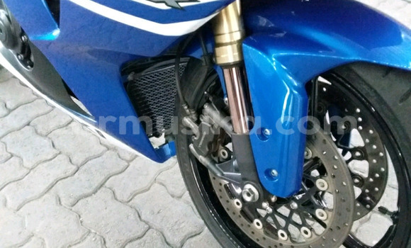 Acheter Occasion Voiture Suzuki APV Bleu à Beitbridge, Matabeleland South Acheter Occasion Voiture Suzuki APV Bleu à Beitbridge, Matabeleland South