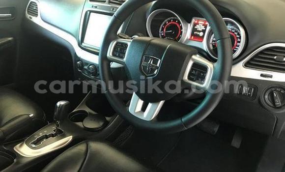 Acheter Occasion Voiture Dodge Coronet Blanc à Beitbridge, Matabeleland South Acheter Occasion Voiture Dodge Coronet Blanc à Beitbridge, Matabeleland South