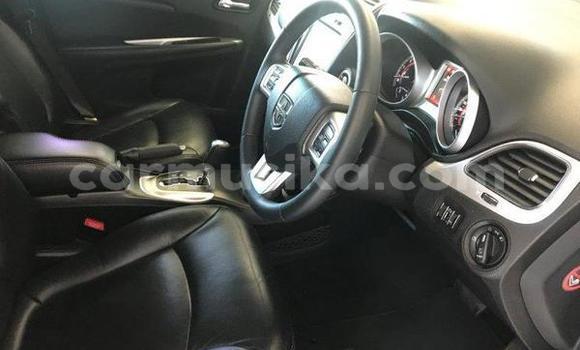 Acheter Occasion Voiture Dodge Coronet Blanc à Beitbridge, Matabeleland South Acheter Occasion Voiture Dodge Coronet Blanc à Beitbridge, Matabeleland South