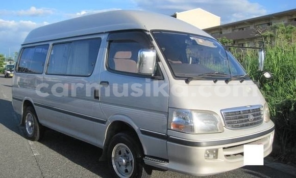 Buy Used Toyota Grand HiAce Brown Car in Beitbridge in Matabeleland South Buy Used Toyota Grand HiAce Brown Car in Beitbridge in Matabeleland South