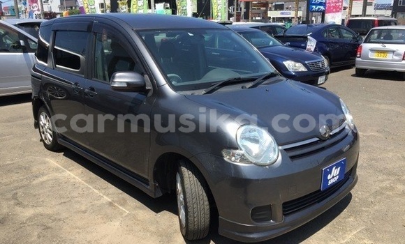 Tenga Tsaru Toyota Sienta Sirivha Mota in Beitbridge in Matabeleland South Tenga Tsaru Toyota Sienta Sirivha Mota in Beitbridge in Matabeleland South