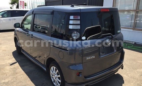 Tenga Tsaru Toyota Sienta Sirivha Mota in Beitbridge in Matabeleland South Tenga Tsaru Toyota Sienta Sirivha Mota in Beitbridge in Matabeleland South