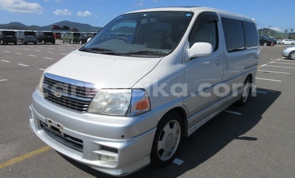 Buy Used Toyota Granvia Silver Car in Beitbridge in Matabeleland South Buy Used Toyota Granvia Silver Car in Beitbridge in Matabeleland South