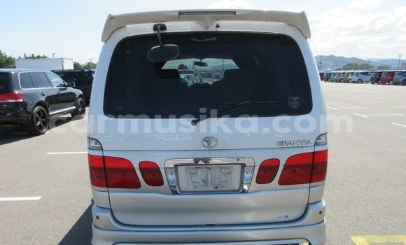 Buy Used Toyota Granvia Silver Car in Beitbridge in Matabeleland South Buy Used Toyota Granvia Silver Car in Beitbridge in Matabeleland South