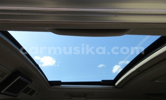 Buy Used Toyota Granvia Silver Car in Beitbridge in Matabeleland South Buy Used Toyota Granvia Silver Car in Beitbridge in Matabeleland South