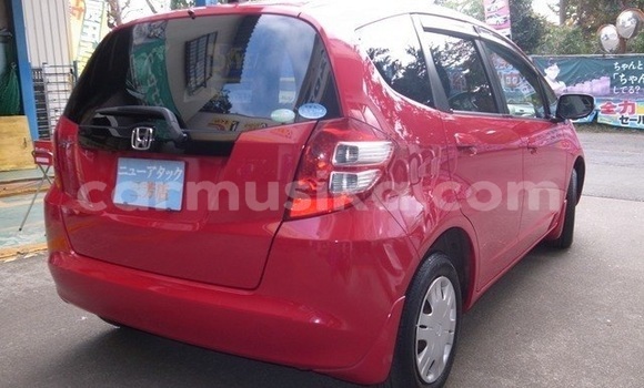 Buy Used Honda Fit Red Car in Beitbridge in Matabeleland South Buy Used Honda Fit Red Car in Beitbridge in Matabeleland South