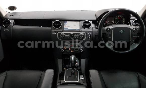 Tenga Tsaru Land Rover Discovery Sirivha Mota in Beitbridge in Matabeleland South Tenga Tsaru Land Rover Discovery Sirivha Mota in Beitbridge in Matabeleland South