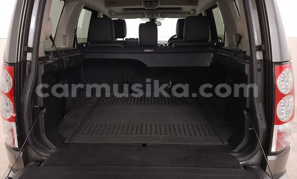 Tenga Tsaru Land Rover Discovery Sirivha Mota in Beitbridge in Matabeleland South Tenga Tsaru Land Rover Discovery Sirivha Mota in Beitbridge in Matabeleland South