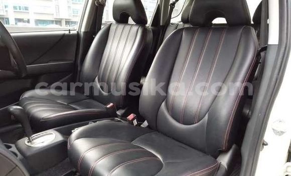 Acheter Occasion Voiture Honda Fit Blanc à Beitbridge, Matabeleland South Acheter Occasion Voiture Honda Fit Blanc à Beitbridge, Matabeleland South