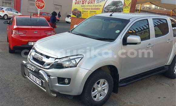 Buy Used Isuzu KB Silver Car in Beitbridge in Matabeleland South Buy Used Isuzu KB Silver Car in Beitbridge in Matabeleland South