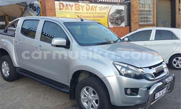 Buy Used Isuzu KB Silver Car in Beitbridge in Matabeleland South Buy Used Isuzu KB Silver Car in Beitbridge in Matabeleland South