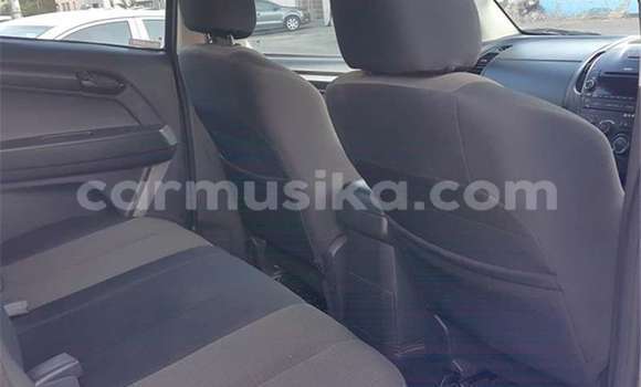 Buy Used Isuzu KB Silver Car in Beitbridge in Matabeleland South Buy Used Isuzu KB Silver Car in Beitbridge in Matabeleland South