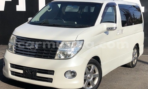Acheter Occasion Voiture Nissan Elgrand Blanc à Beitbridge, Matabeleland South Acheter Occasion Voiture Nissan Elgrand Blanc à Beitbridge, Matabeleland South