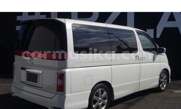 Acheter Occasion Voiture Nissan Elgrand Blanc à Beitbridge, Matabeleland South Acheter Occasion Voiture Nissan Elgrand Blanc à Beitbridge, Matabeleland South