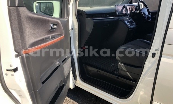 Acheter Occasion Voiture Nissan Elgrand Blanc à Beitbridge, Matabeleland South Acheter Occasion Voiture Nissan Elgrand Blanc à Beitbridge, Matabeleland South