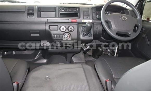 Acheter Occasion Voiture Toyota Pickup Blanc à Beitbridge, Matabeleland South Acheter Occasion Voiture Toyota Pickup Blanc à Beitbridge, Matabeleland South