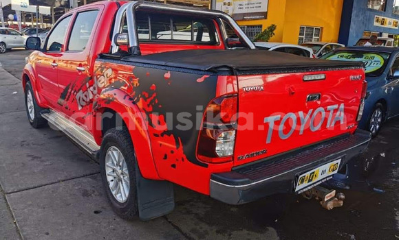 Acheter Occasion Voiture Toyota Hilux Rouge à Beitbridge, Matabeleland South Acheter Occasion Voiture Toyota Hilux Rouge à Beitbridge, Matabeleland South